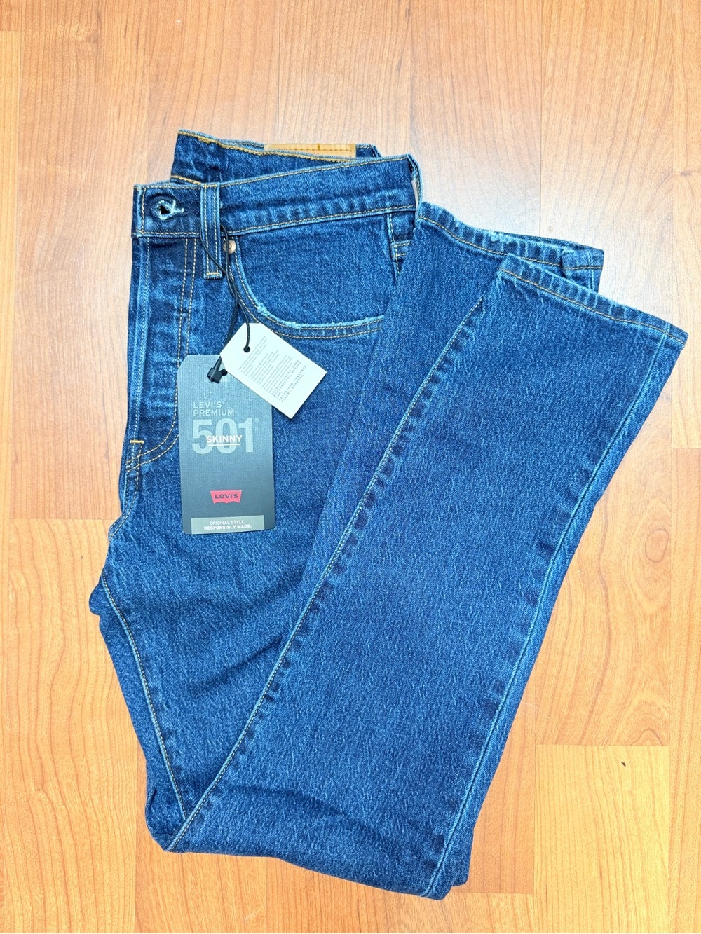 Levi's 501 Jeans in Classic Blue Wash
